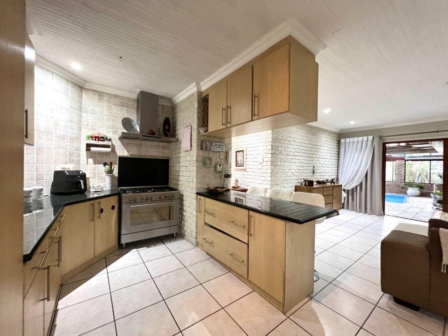 4 Bedroom Property for Sale in Walmer Downs Eastern Cape